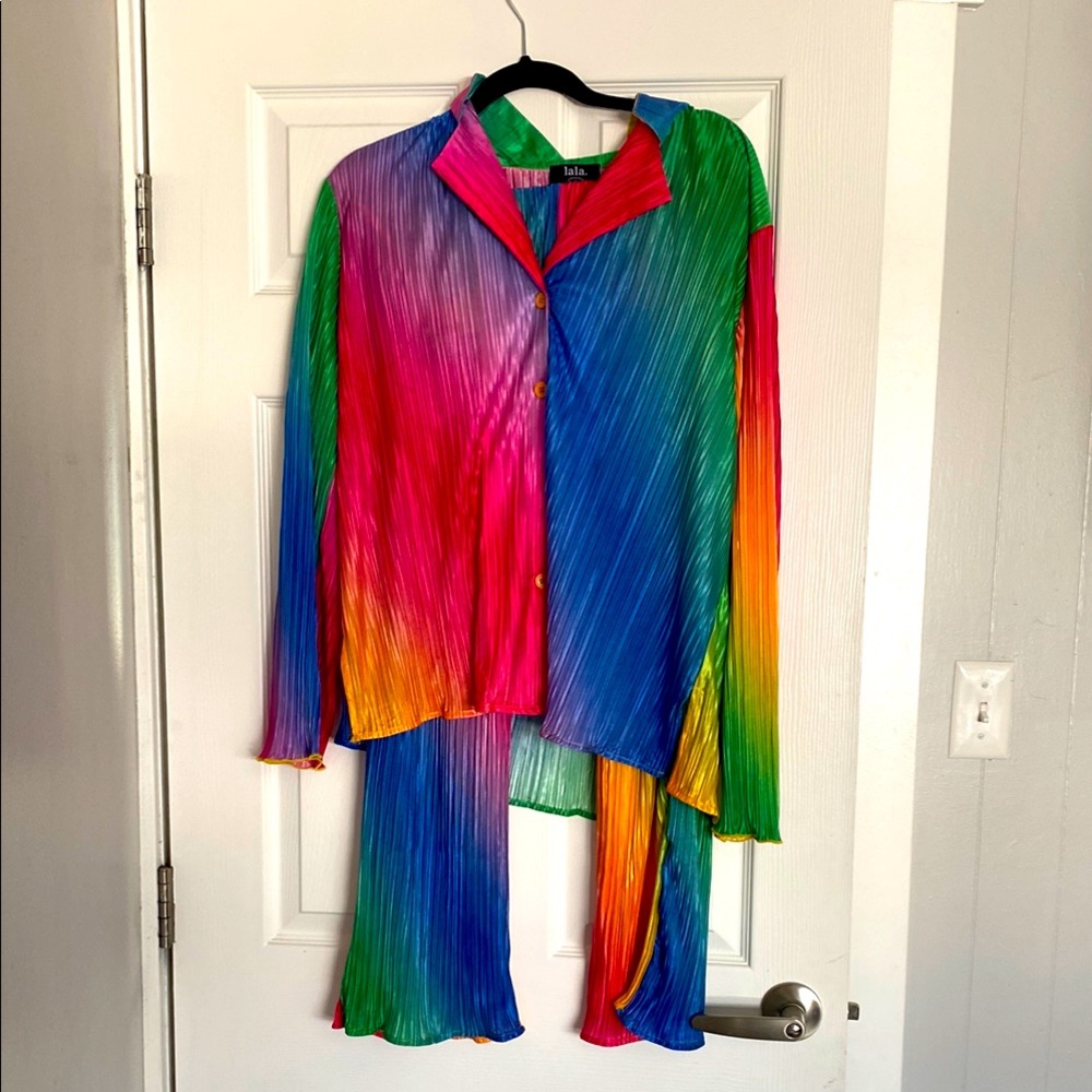 LALA Vibrant Rainbow Pleated Set
Brand new